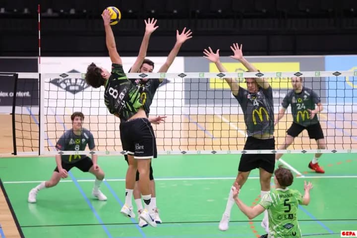 Final 4 Turnier in Amstetten für UVC Graz Herren 1 + 2