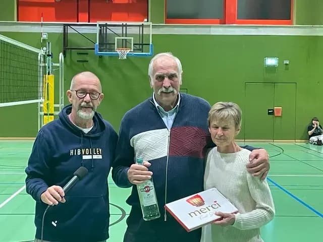 Ehrung für zwei verdiente Volleyball Funktionäre